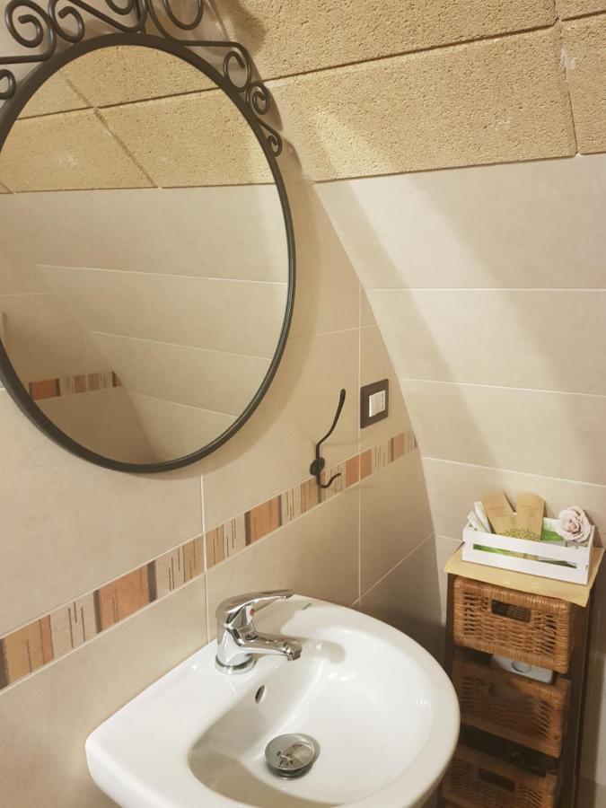 B&B Gallina 18 Bari Bagian luar foto