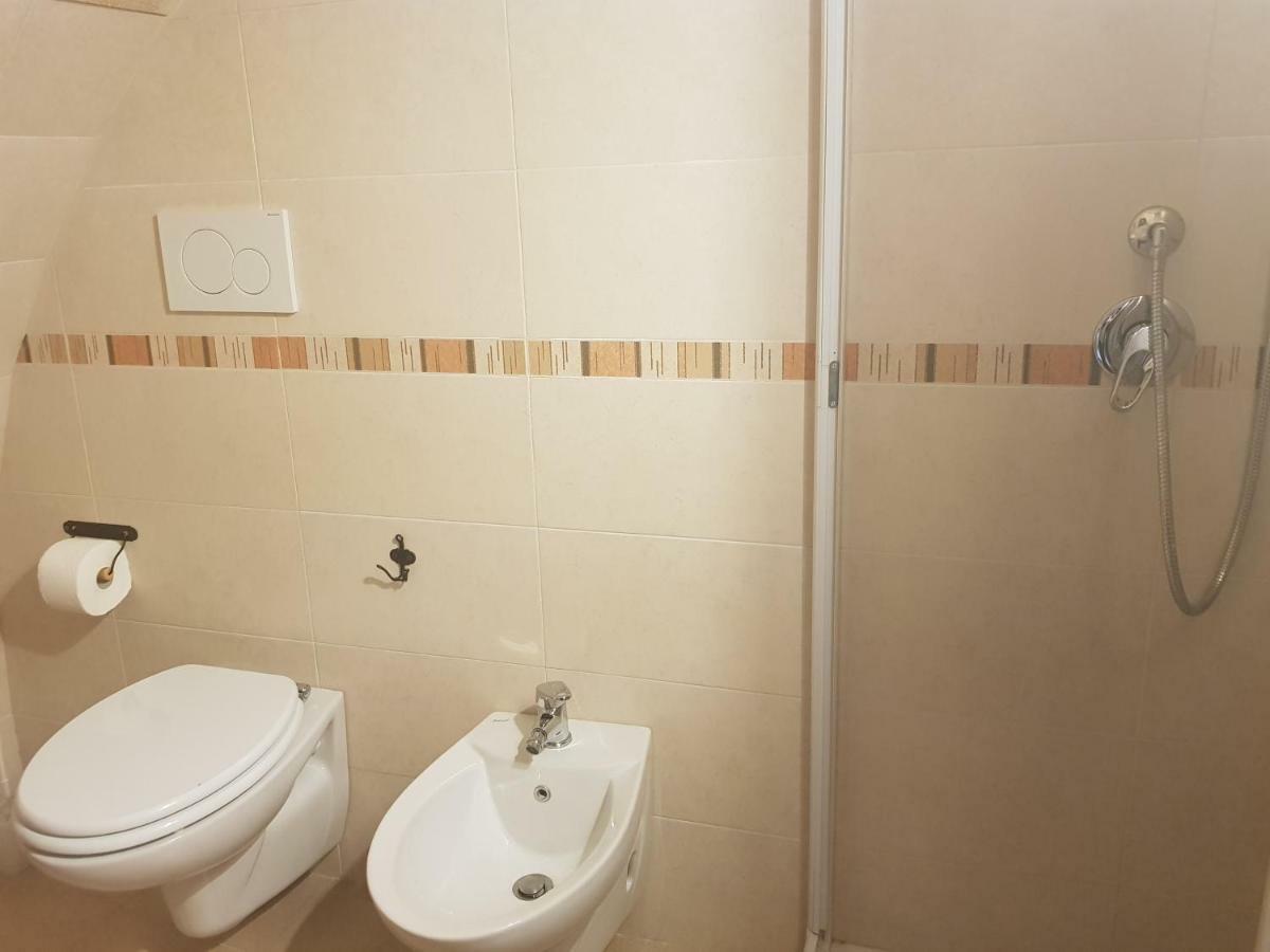 B&B Gallina 18 Bari Bagian luar foto